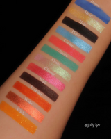 Attack on Titan Vol. 1 Wall Emblem Shadow Bundle